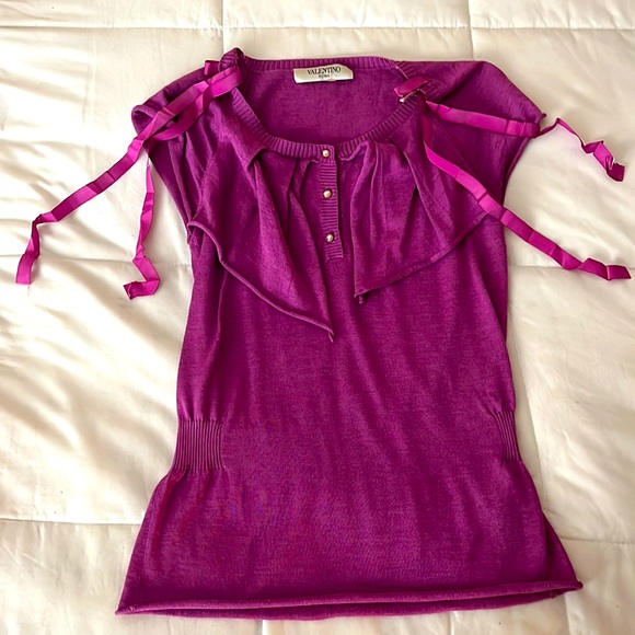 Valentino Fuscia Cashmere sleeveless sweater top with pearl buttons Size 42/6 - Picture 1 of 8